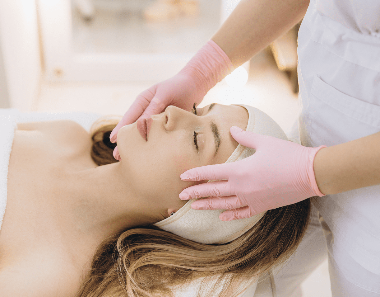 Relaxing spa treatment session